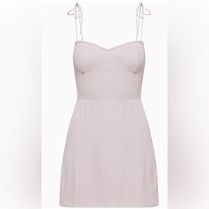 🔥 NWT Aritzia Fable Dress – Size 14 🔥
Originally $128
